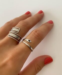 Alternative view of Anillo  HUG plateado