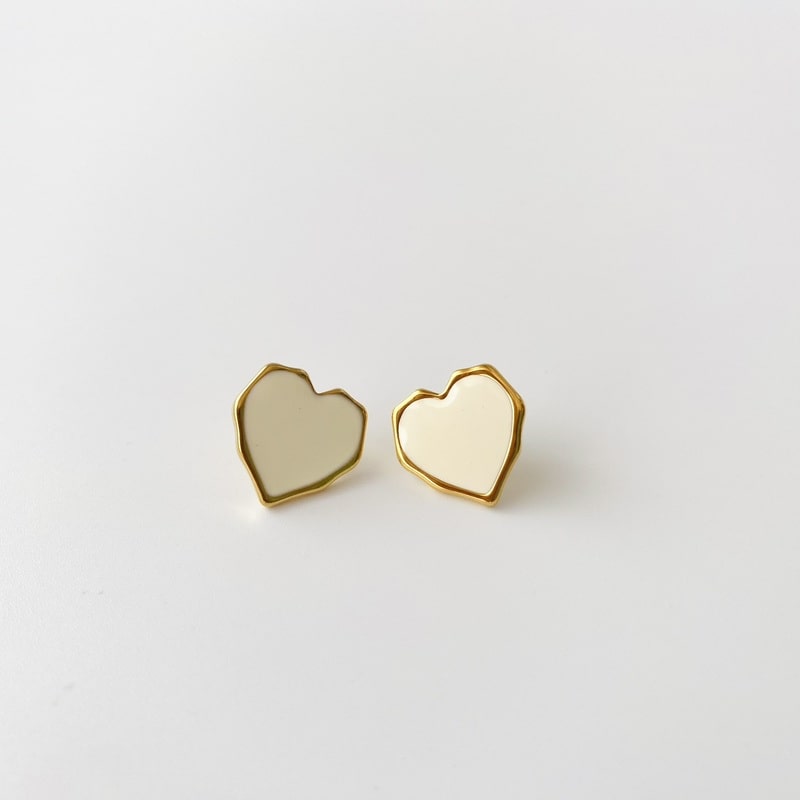 Pendientes CORAZÓN esmalte blanco
