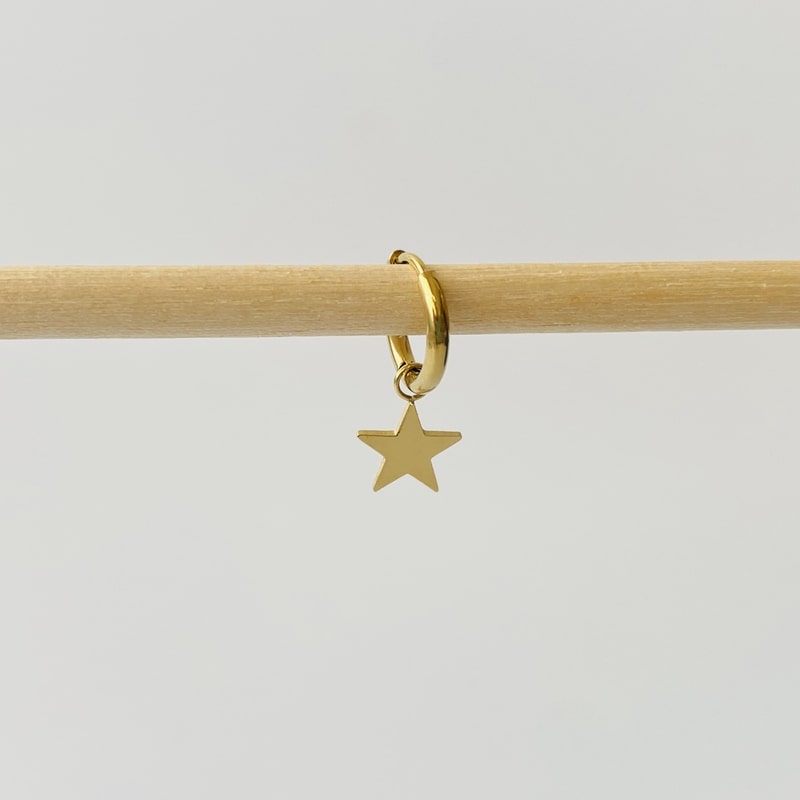 Pendiente arito ESTRELLA dorado